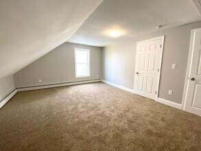 286 Kimball St, Unit Kimball Rental in Fitchburg, MA - Foto de edificio - Building Photo