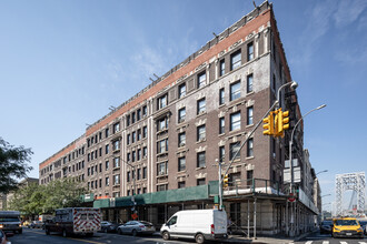 Annadale in New York, NY - Building Photo - Building Photo