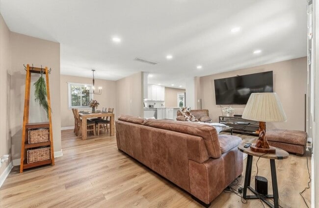 408 Weathering Dr in Mahomet, IL - Building Photo - Building Photo