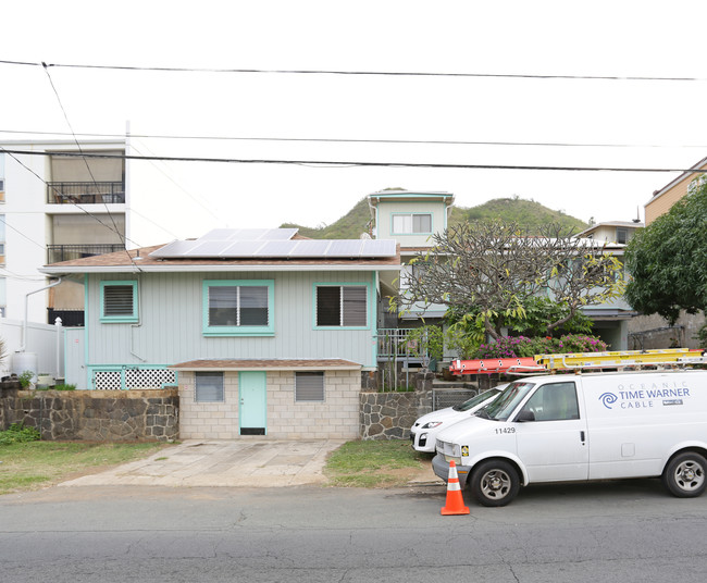 310 Magellan Ave in Honolulu, HI - Foto de edificio - Building Photo