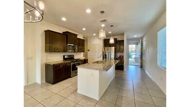 7009 Vuelta Aguarachay in Tucson, AZ - Building Photo - Building Photo