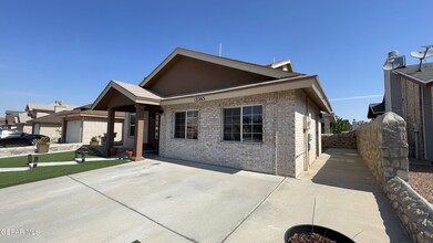 12265 Bill Mitchell Dr in El Paso, TX - Building Photo - Building Photo