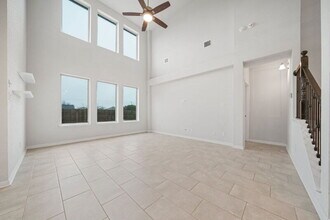 19322 Amore Bluff in San Antonio, TX - Building Photo - Building Photo