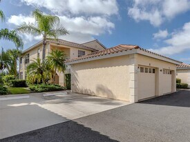 4430 Corso Venetia Blvd in Venice, FL - Building Photo