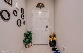6213 S Blue Water Dr in Tucson, AZ - Building Photo - Building Photo