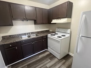 820 Sharpe Rd in Burlington, NC - Building Photo - Building Photo
