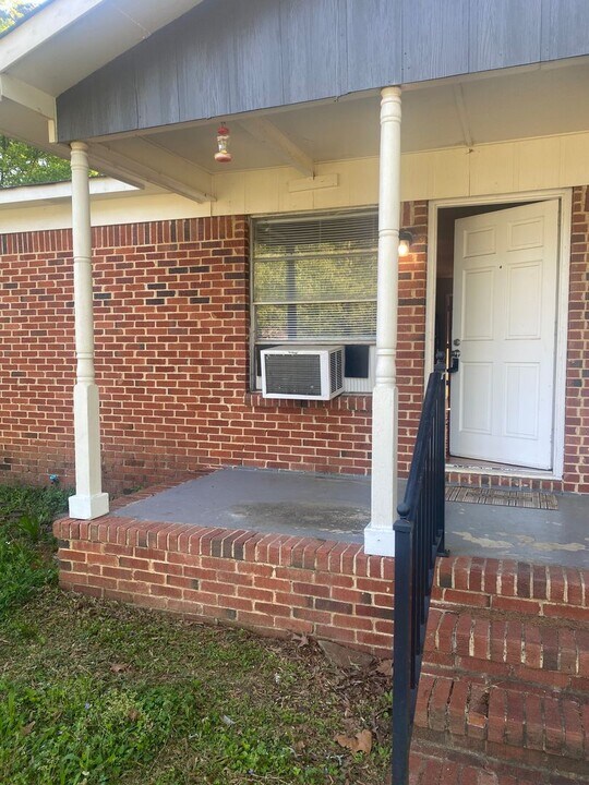 151 2nd St SE in Graysville, AL - Building Photo