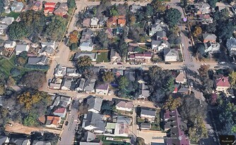 215-217-217 W Todd St in Frankfort, KY - Building Photo