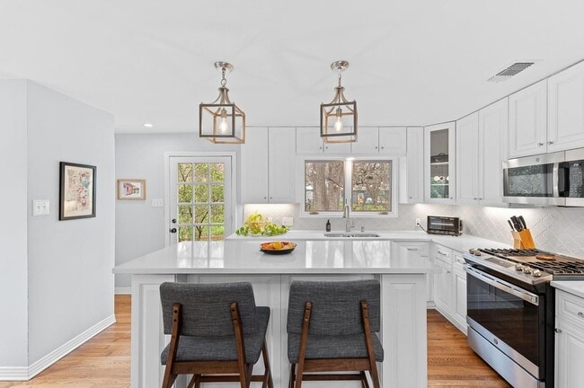 property at 3503 Vineland Dr