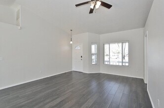 725 E Wakely St in Meridian, ID - Building Photo - Building Photo