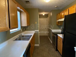 6153 Lauren Ln in Rex, GA - Building Photo - Building Photo