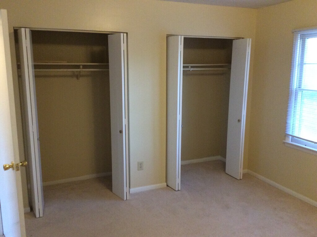 Lakeside Apartments SC Apartments