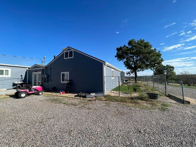 1384 Flintwood Rd-Unit -Flintwood Unit A in Franktown, CO - Building Photo - Building Photo