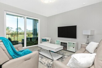 12320 Wellen Golf St, Unit 207 in Venice, FL - Building Photo - Building Photo