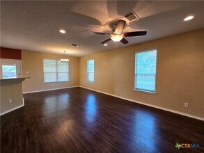 1492 Jordan Crossing in New Braunfels, TX - Building Photo - Building Photo