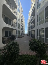 565 Esplanade in Redondo Beach, CA - Building Photo - Building Photo