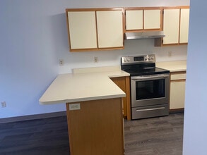 Park Towers in Salem, MA - Foto de edificio - Building Photo