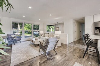 1109-1211 211th Pl NE in Sammamish, WA - Foto de edificio - Building Photo