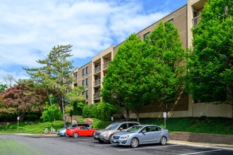 The Plaza Condominium in Alexandria, VA - Building Photo - Building Photo