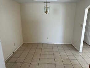 11 W Sarah Evans St in Edinburg, TX - Building Photo - Building Photo