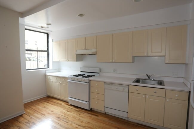 922 W Dakin in Chicago, IL - Building Photo - Building Photo