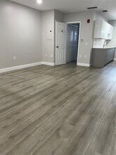 1901 Johnson St in Hollywood, FL - Foto de edificio - Building Photo