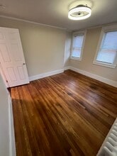 450 Islington St, Unit West End in Portsmouth, NH - Building Photo - Building Photo