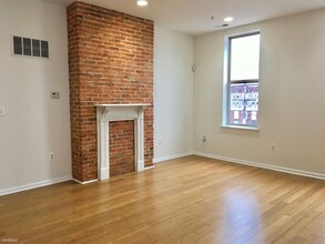 1701 N Calvert St in Baltimore, MD - Foto de edificio - Building Photo
