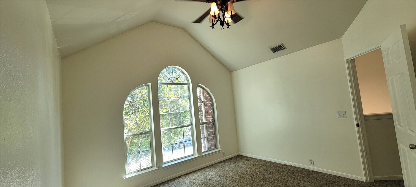 8801 Sun Haven Ln in Pearland, TX - Foto de edificio