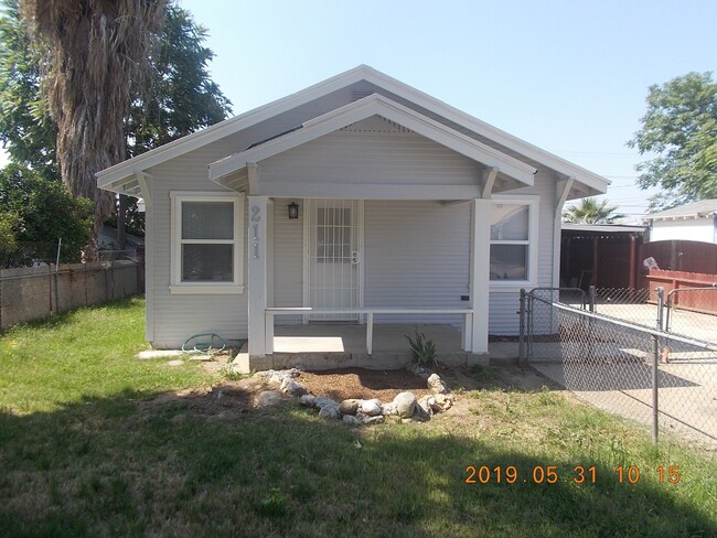 211 Moneta Ave in Bakersfield, CA - Building Photo - Building Photo