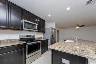 2418 Caspian Dr in Lakeland, FL - Building Photo - Building Photo