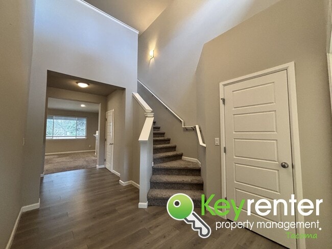 18002 38th Ave Ct E in Tacoma, WA - Building Photo - Building Photo