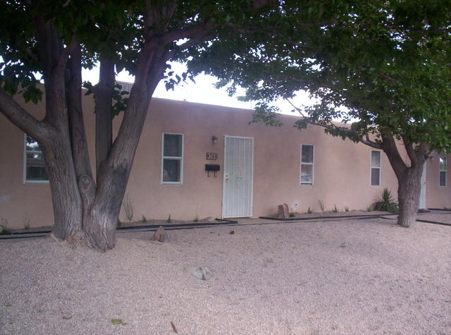 342-350 Estancia Dr NW in Albuquerque, NM - Building Photo - Building Photo