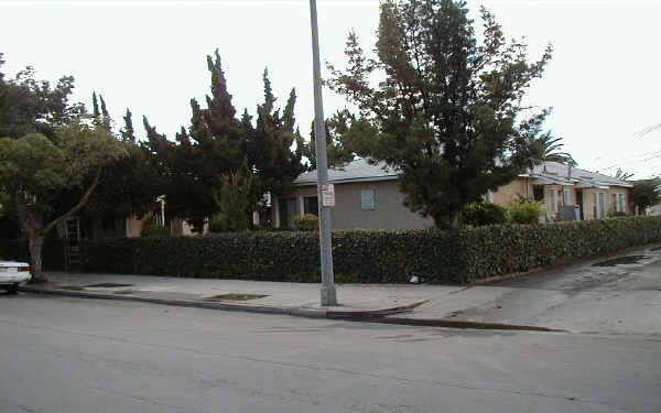 1905-1921 San Francisco Ave in Long Beach, CA - Building Photo