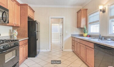 500 N Harper Ave in Los Angeles, CA - Building Photo - Building Photo