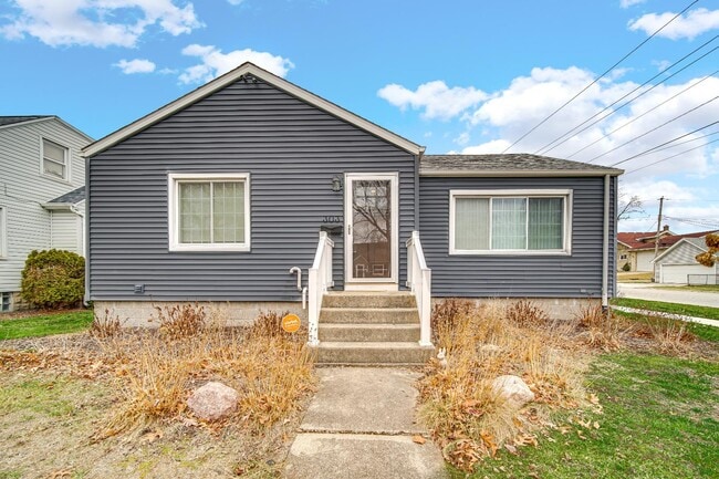 303 N Harvey St in Griffith, IN - Building Photo - Building Photo