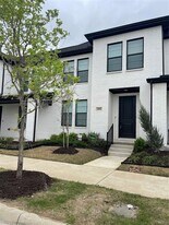 4513 Bishop St in North Richland Hills, TX - Building Photo