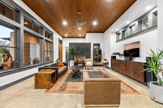 332 Rugged Earth Dr in Austin, TX - Building Photo - Building Photo