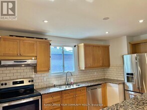 94 Kulpin Ave in Bradford West Gwillimbury, ON - Building Photo - Building Photo
