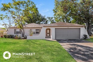 11082 Lightwood St in Spring Hill, FL - Building Photo