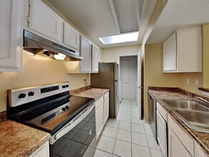 422 Dollins St in Cedar Hill, TX - Building Photo - Building Photo