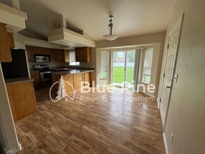 9478 Garden Grove Ln in Idaho Falls, ID - Building Photo - Building Photo