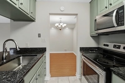 2103 Melrose Dr, Unit A in Champaign, IL - Building Photo - Building Photo