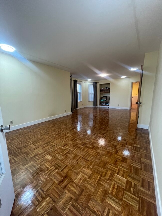 10 Packard Ave in Somerville, MA - Foto de edificio - Building Photo