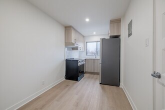 7211 Fielding Av in Montréal, QC - Foto de edificio - Interior Photo