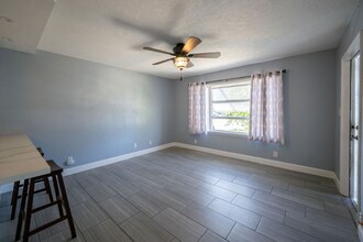 902 NE 34th St in Oakland Park, FL - Building Photo - Building Photo