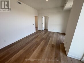 33 Erie Ave in Brantford, ON - Building Photo - Building Photo