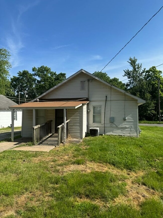 property at 500 W Worley St