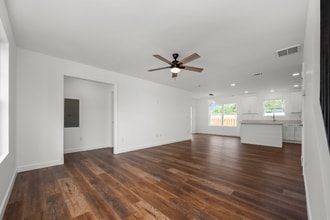 115 Mullican St in McMinnville, TN - Building Photo - Building Photo