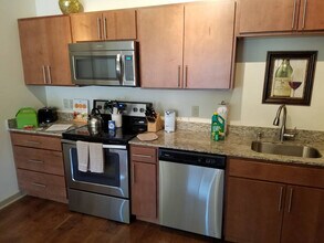 1200 N 62nd St in Wauwatosa, WI - Foto de edificio - Building Photo